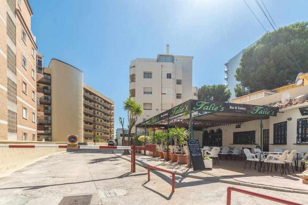 Santa Marta Al Lado De Los Servicios Y De La Playa Беналмадена Екстериор снимка